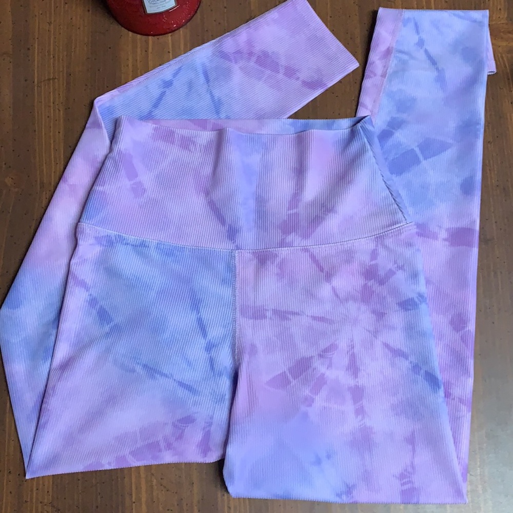 Beach Riot leggings - Picture 2 of 3